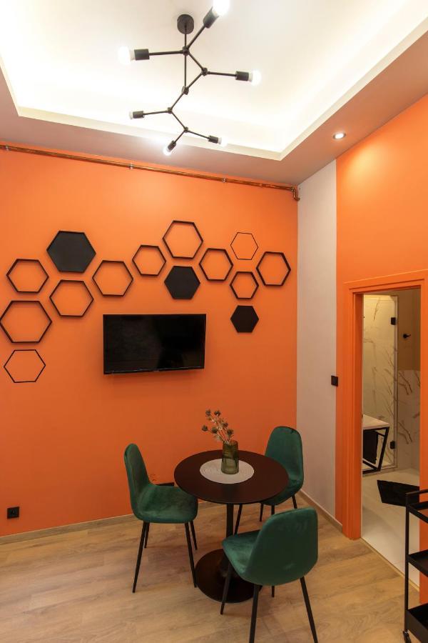 E13 Extravagant Studio * Budapeste